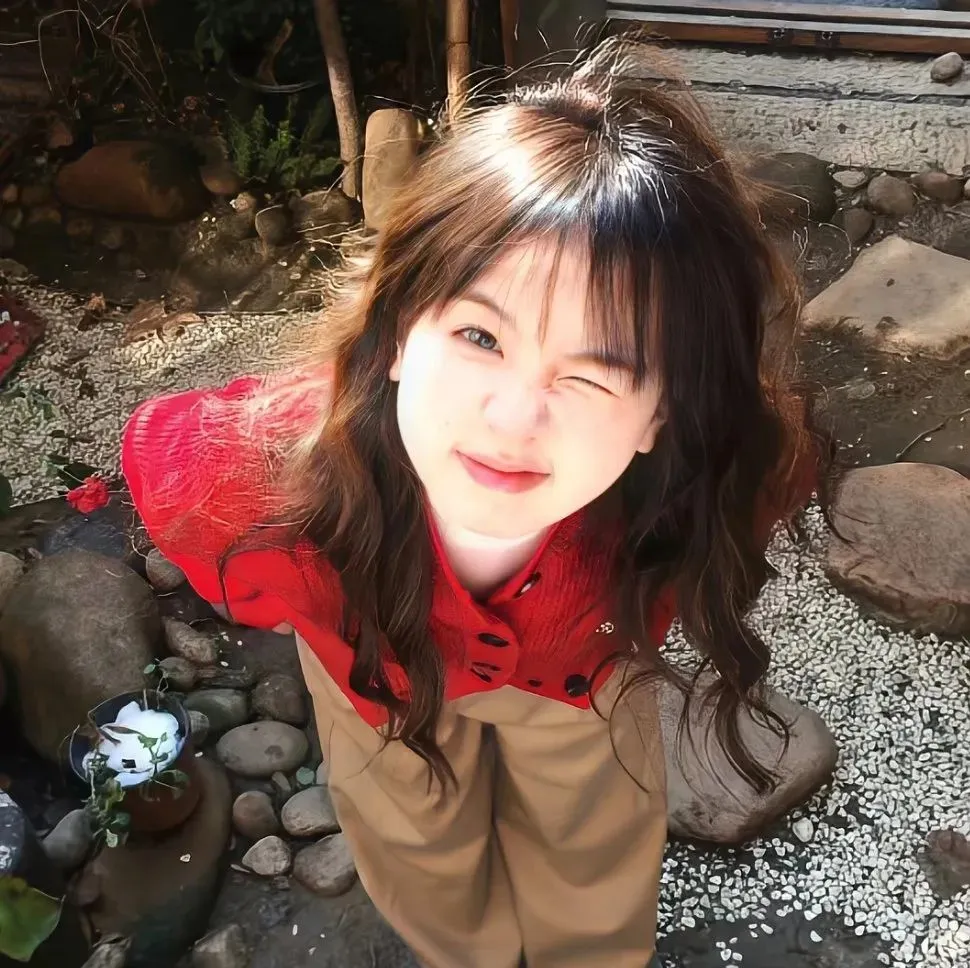 绝美女性复仇《亲切的金子》李英爱主演：天使面孔下的致命杀机，画面极具美感